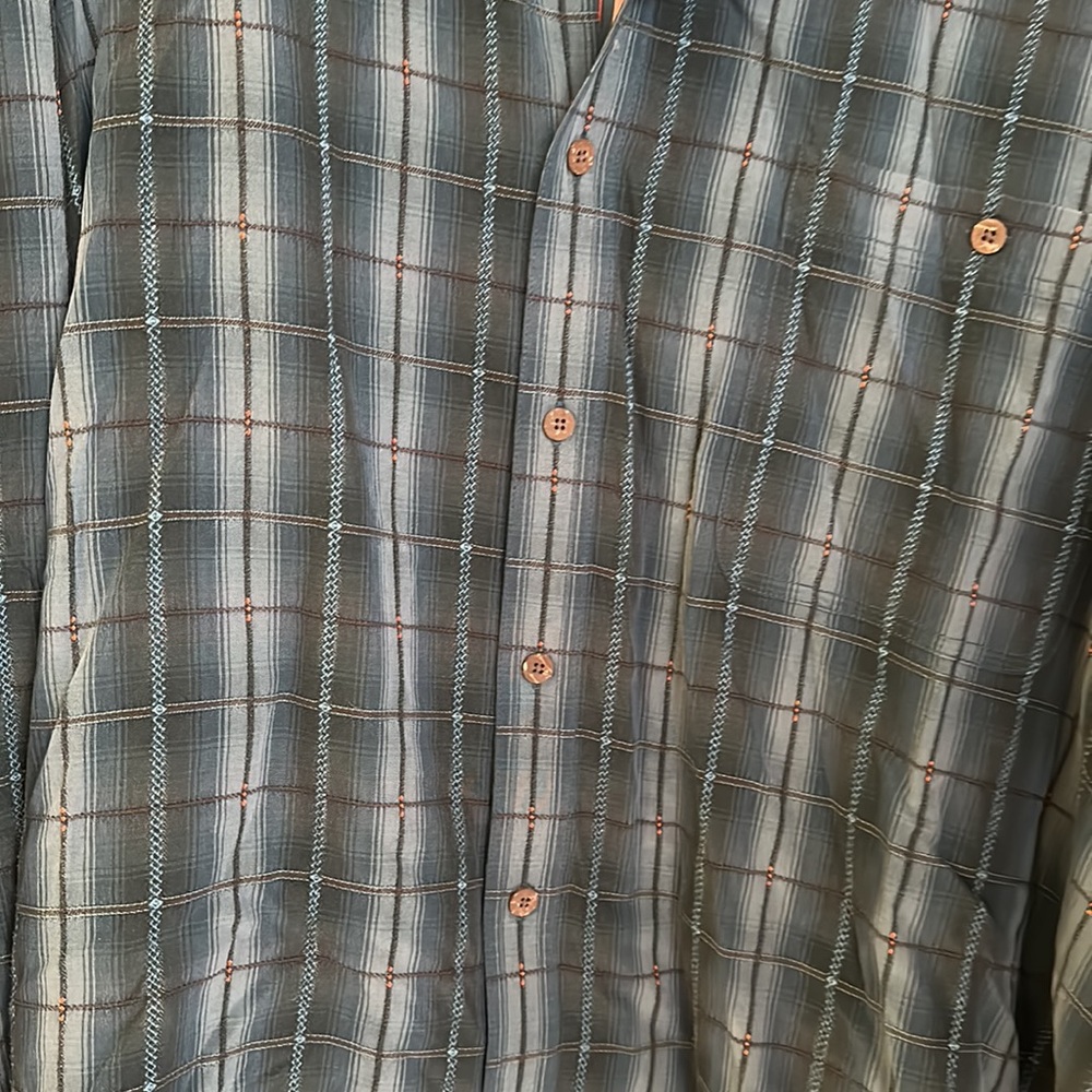 Tommy Bahama shirt size XXL.